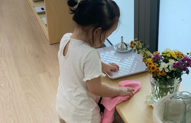 Ba năm đầu đời