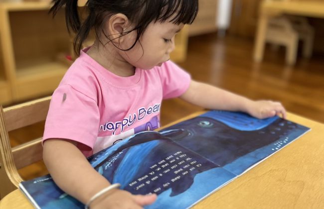 Montessori tạo ra môi trường phát triển ngôn ngữ hiệu quả